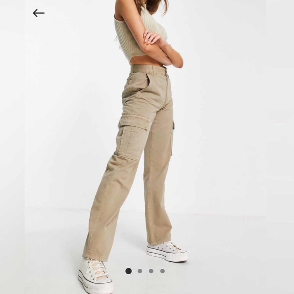 NEW W TAGS! 🏷️ Stradivarius High Rise Tan Cargo Pants